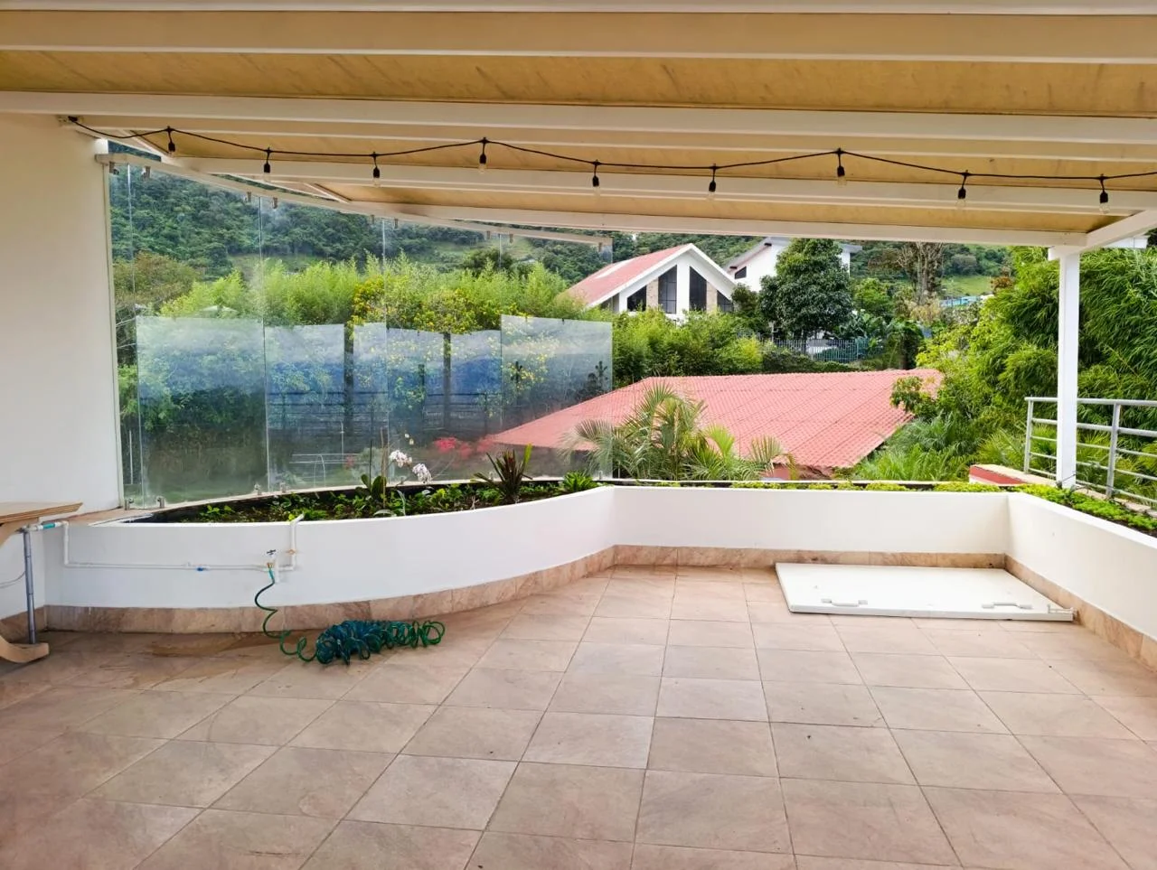 Terrace and gardens