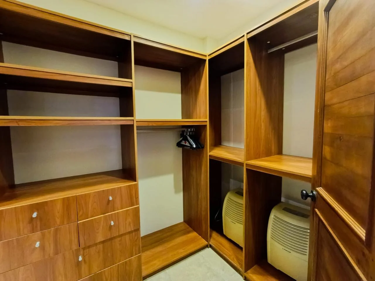 Walk-in closet