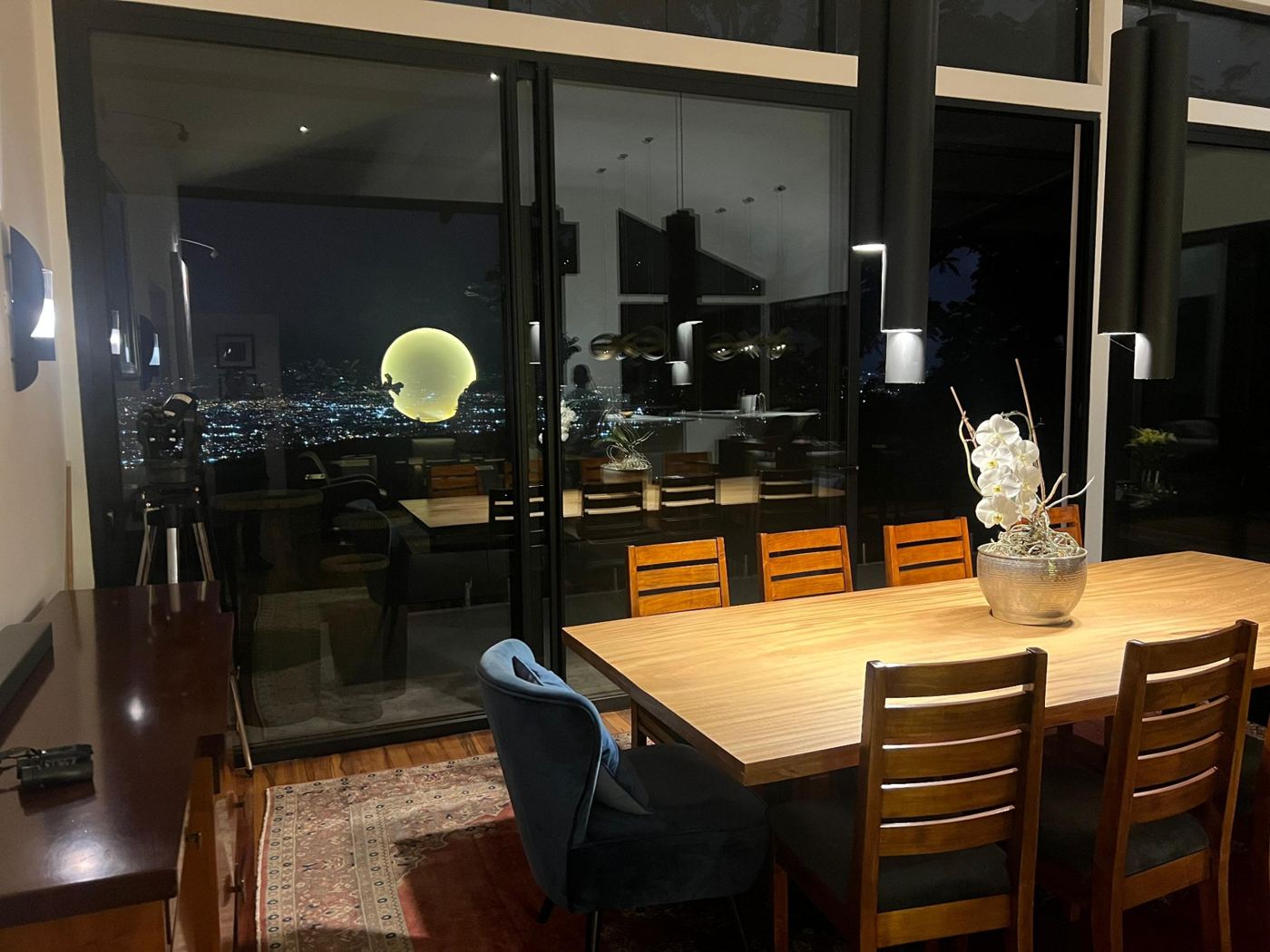 Cocina y comedor de noche
